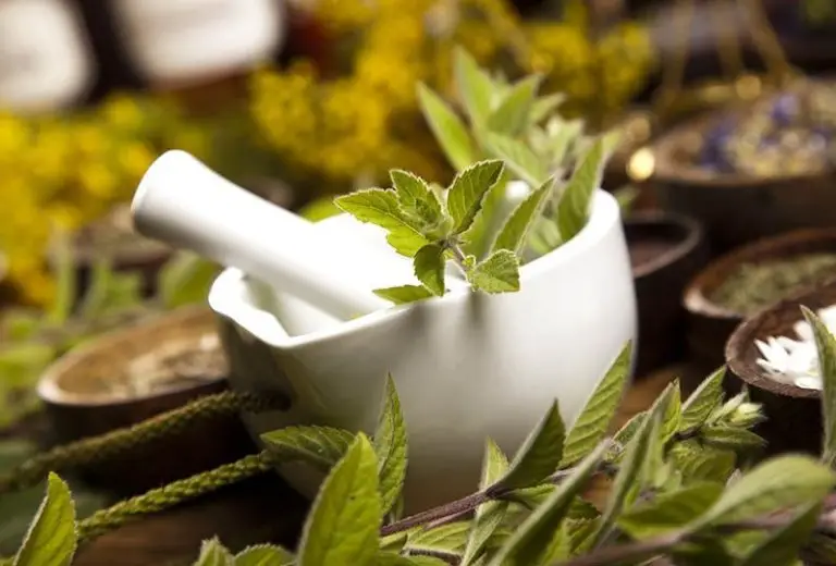 ¿Funcionan los remedios naturales para las hemorroides?